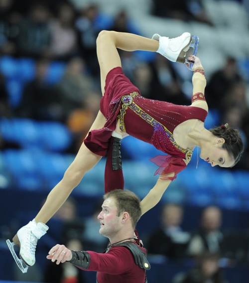 Фоторепортаж о выступлении Веры Базаровой и Юрия Ларионова на сочинском Гран-при. Фото: Julian Finney/Getty Images Фоторепортаж о выступлении Веры Базаровой и Юрия Ларионова на сочинском Гран-при. Фото: Julian Finney/Getty Images
